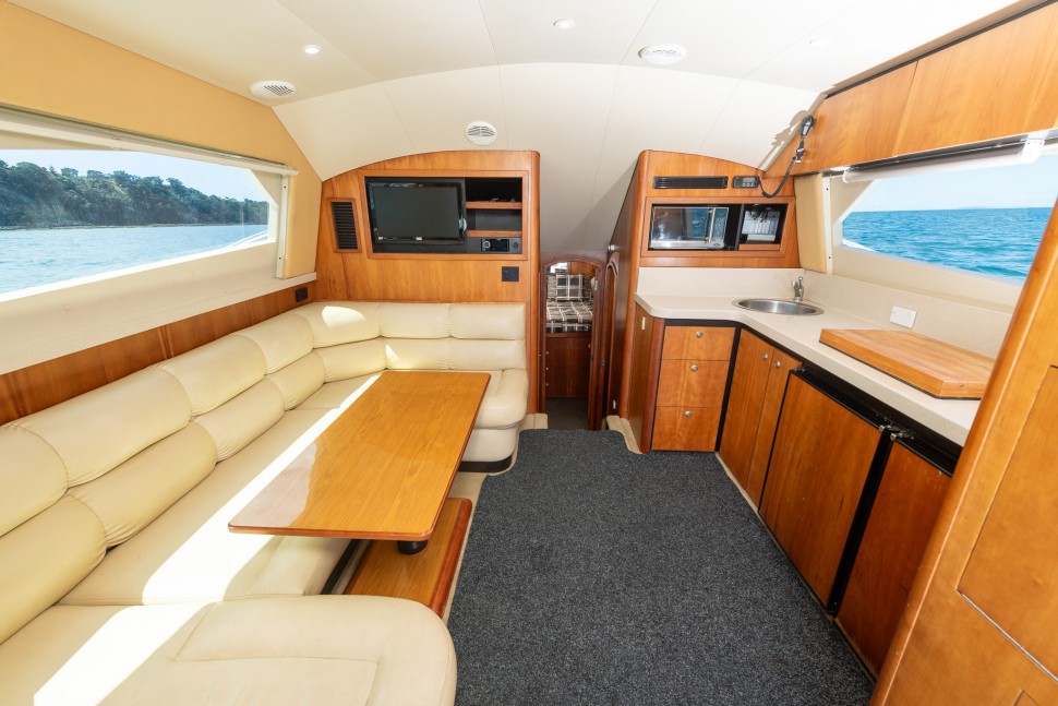 Luhrs 36 The Don 012