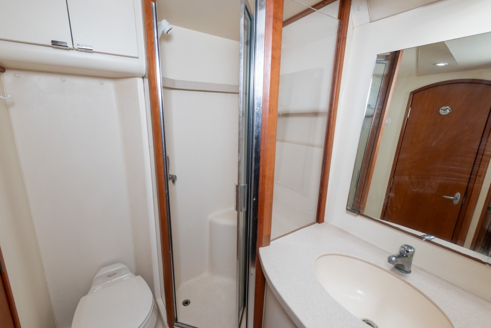 Luhrs 36 The Don 018