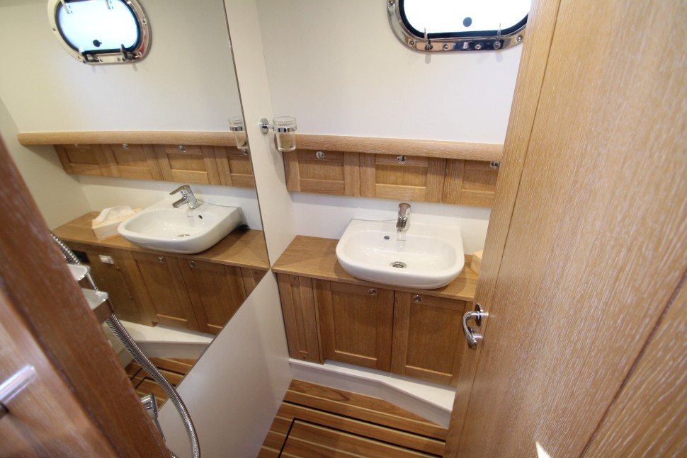 Menorquin 14 Vanity
