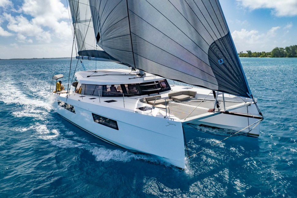NAUTITECH 44 OPEN OWNER 3 CABIN 2