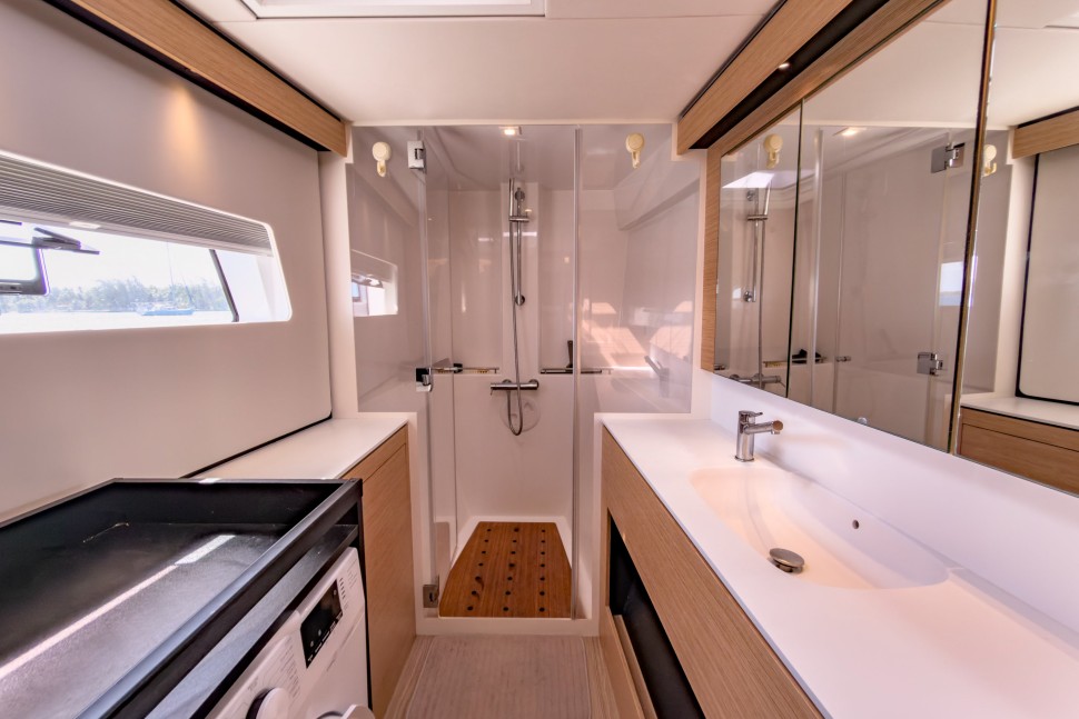 NAUTITECH 44 OPEN OWNER 3 CABIN 22