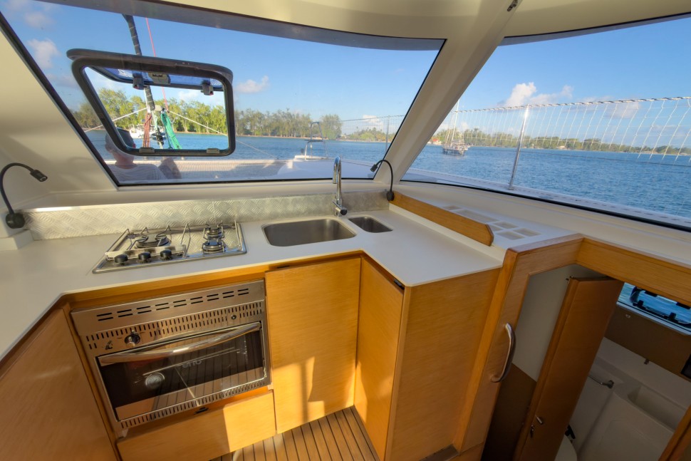 NAUTITECH OPEN 40 OWNER 4 CABINS 16