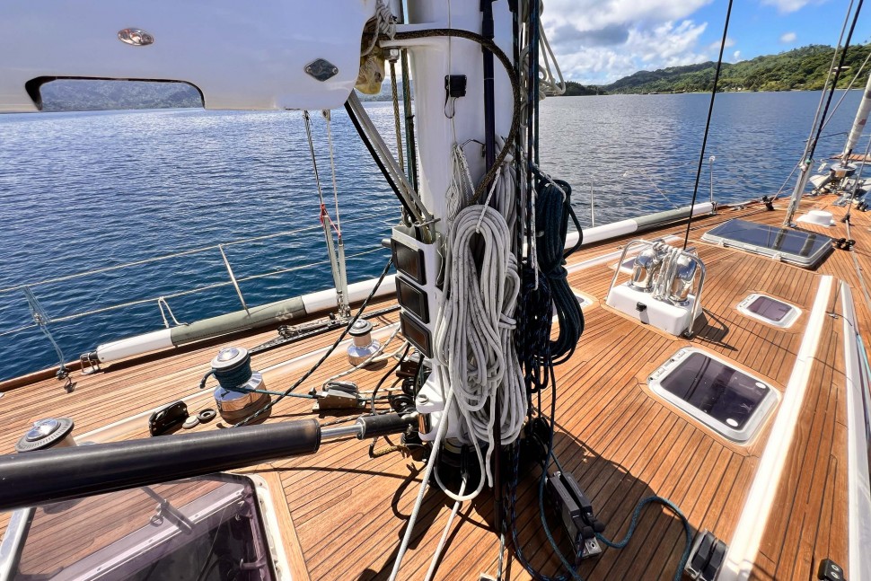 NAUTOR SWAN 60 11 TEAK DECK