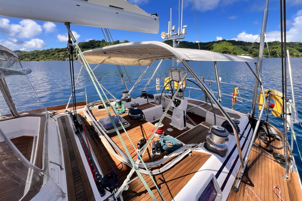 NAUTOR SWAN 60 8 COCKPIT