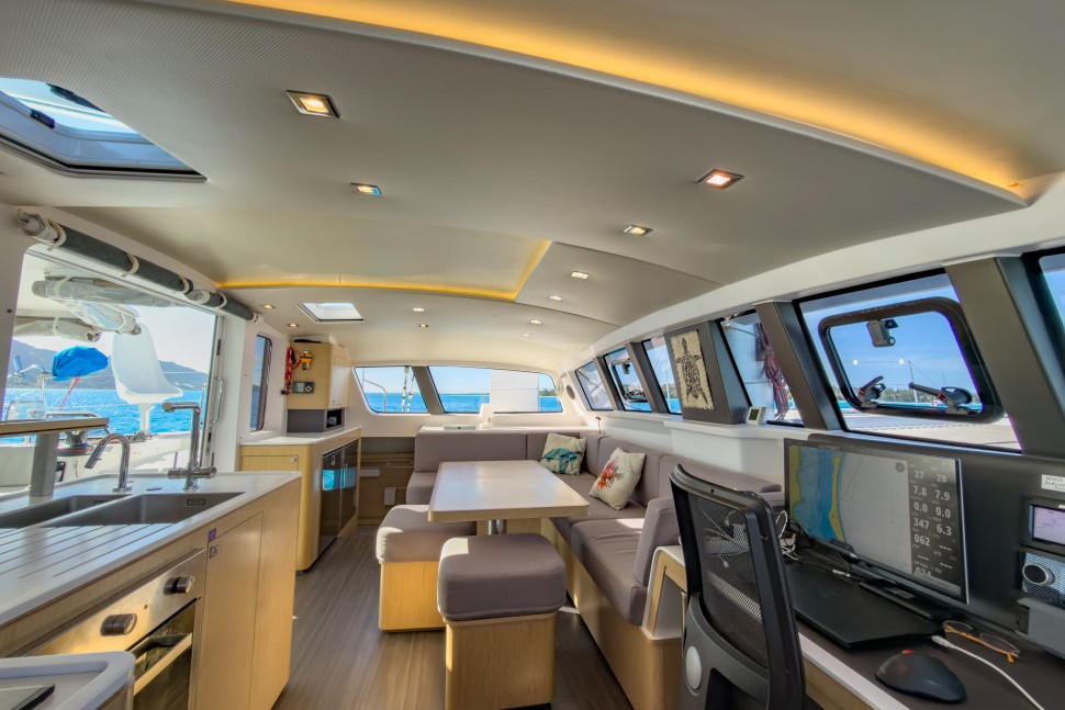 OUTREMER 51 13 interior