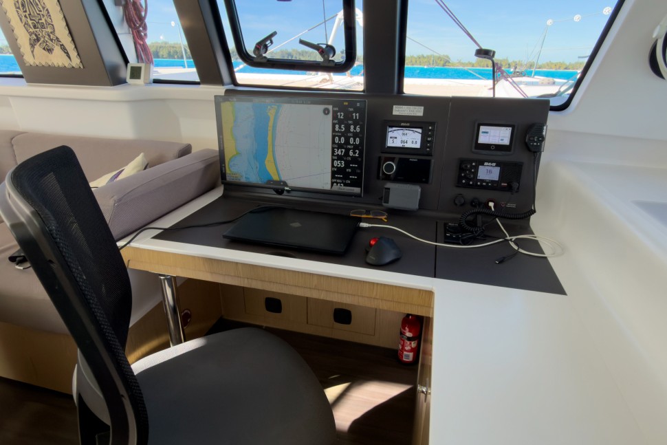 OUTREMER 51 19 interior