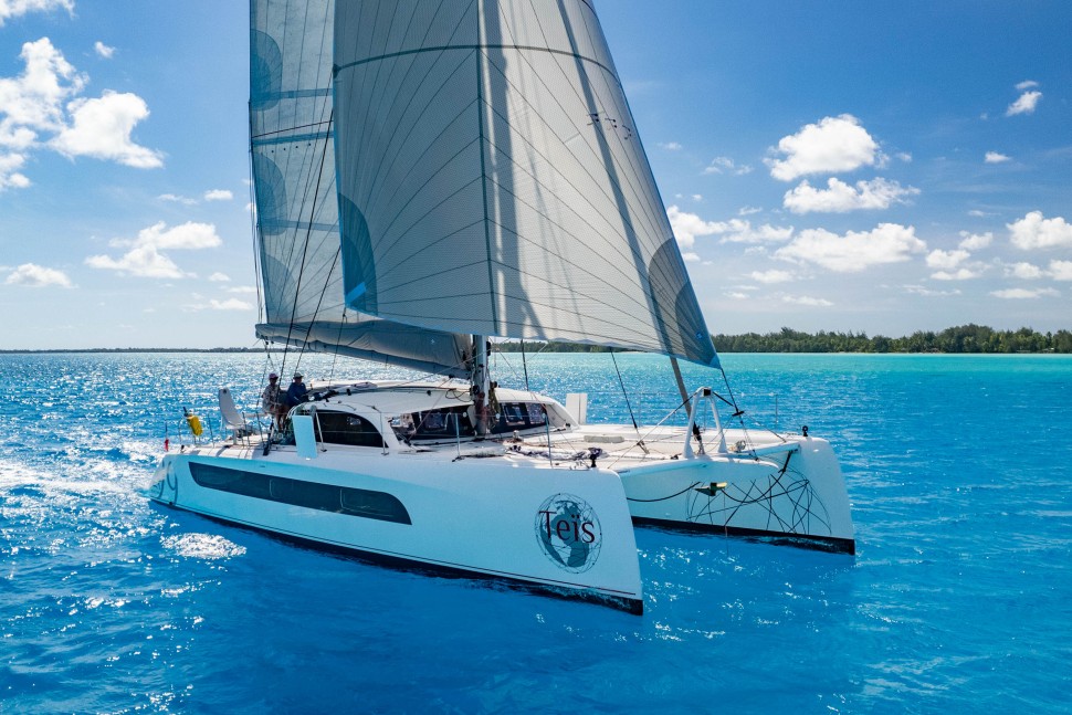 OUTREMER 51 2 exterior