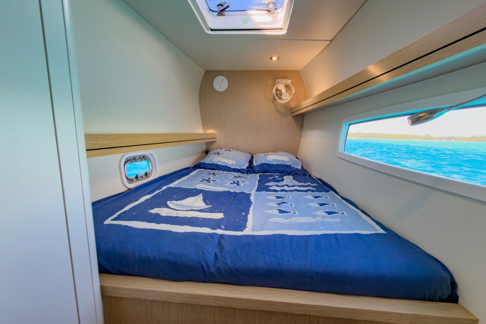 OUTREMER 51 25 interior
