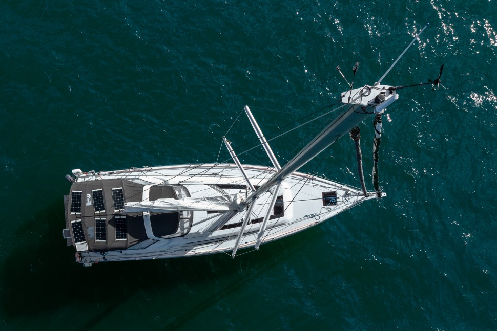 Oceanis 52.1 17