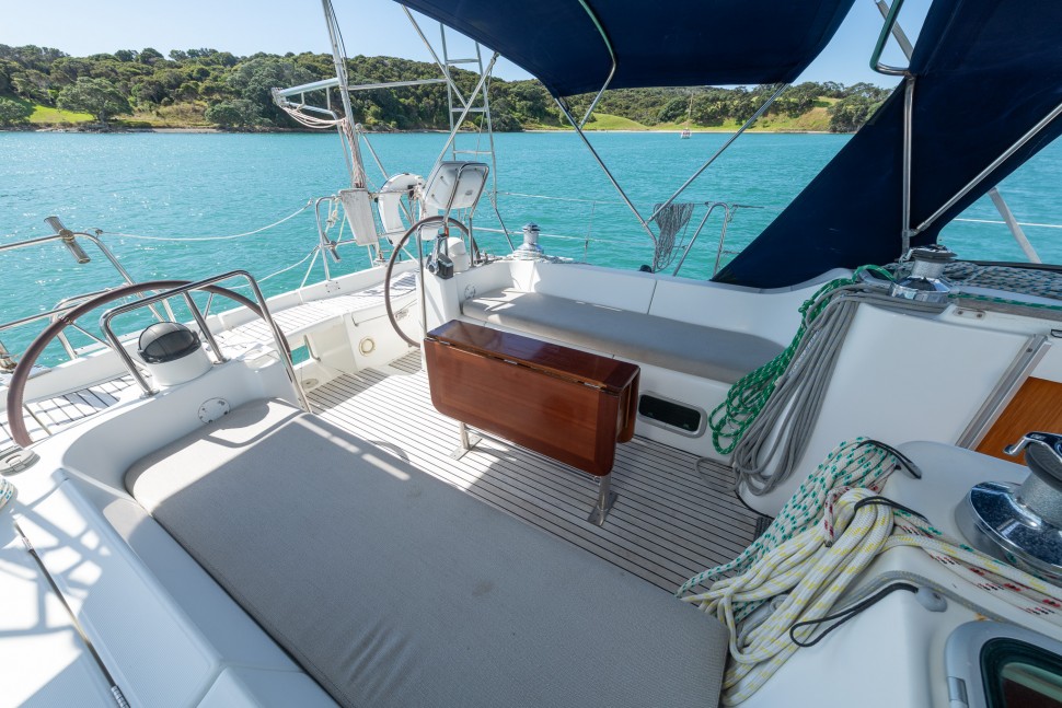 Oceanis Clipper 473 11 Cockpit