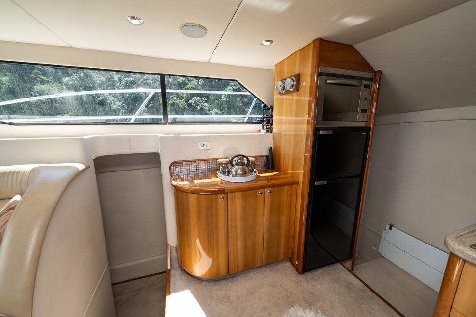 Pacific Dancer Roger Hill 14m 012 galley