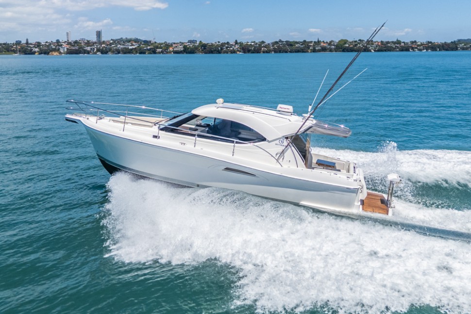 Riviera 3600 001 moving exterior2