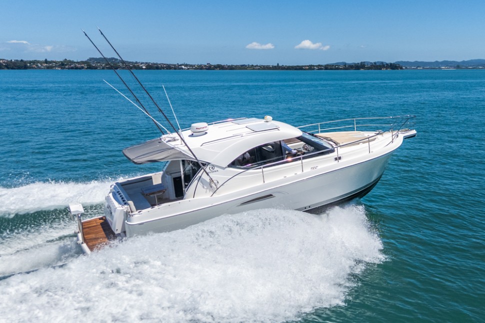 Riviera 3600 003 moving exterior