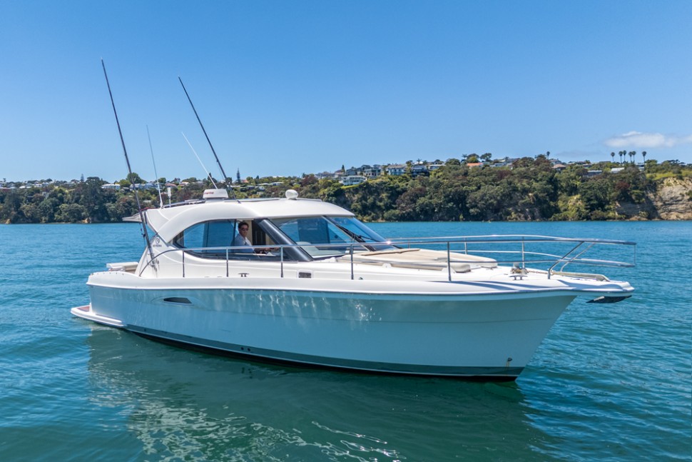 Riviera 3600 004 exterior