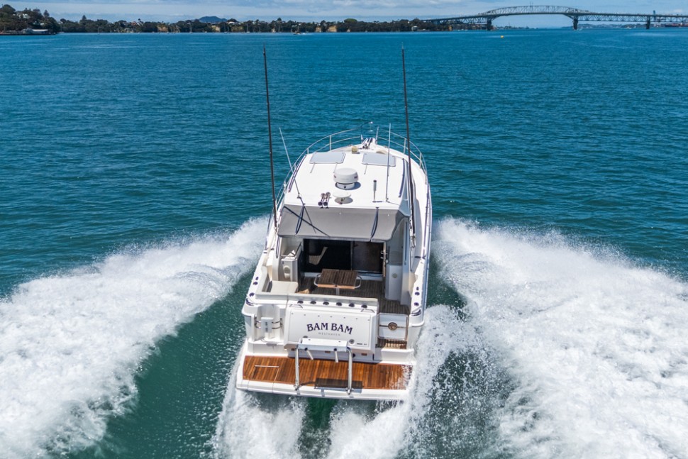 Riviera 3600 20 moving exterior