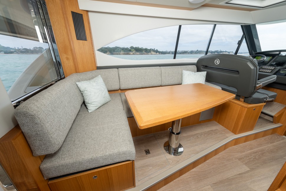 Riviera 395 Hey Jude 14 Saloon