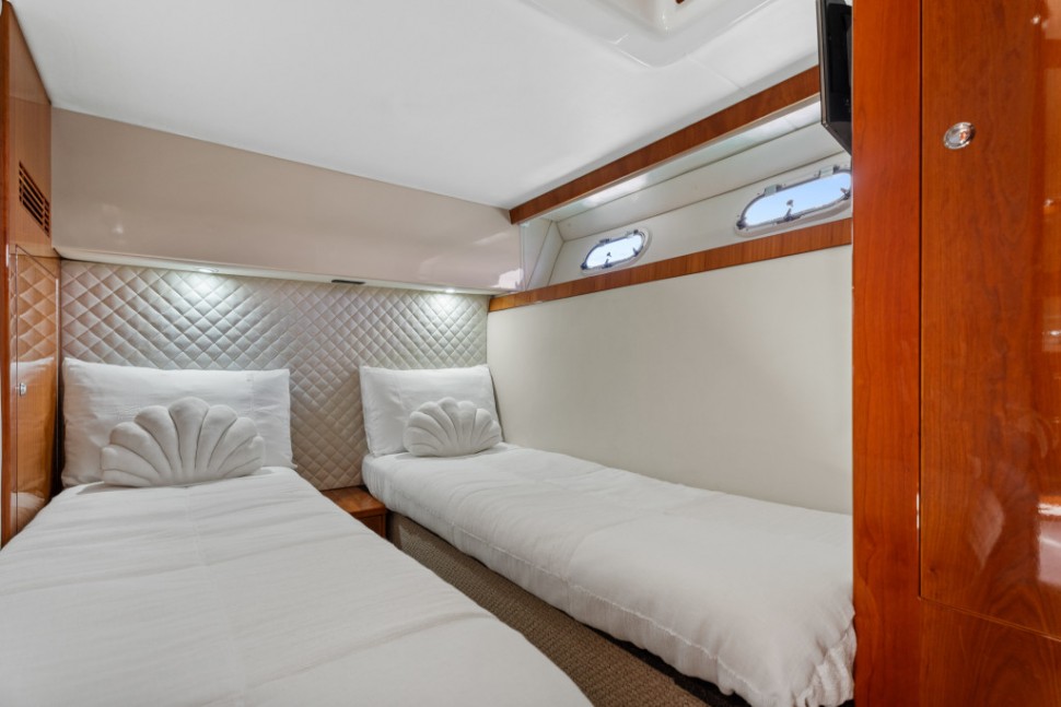 Riviera 4700 17 Bunk Cabin