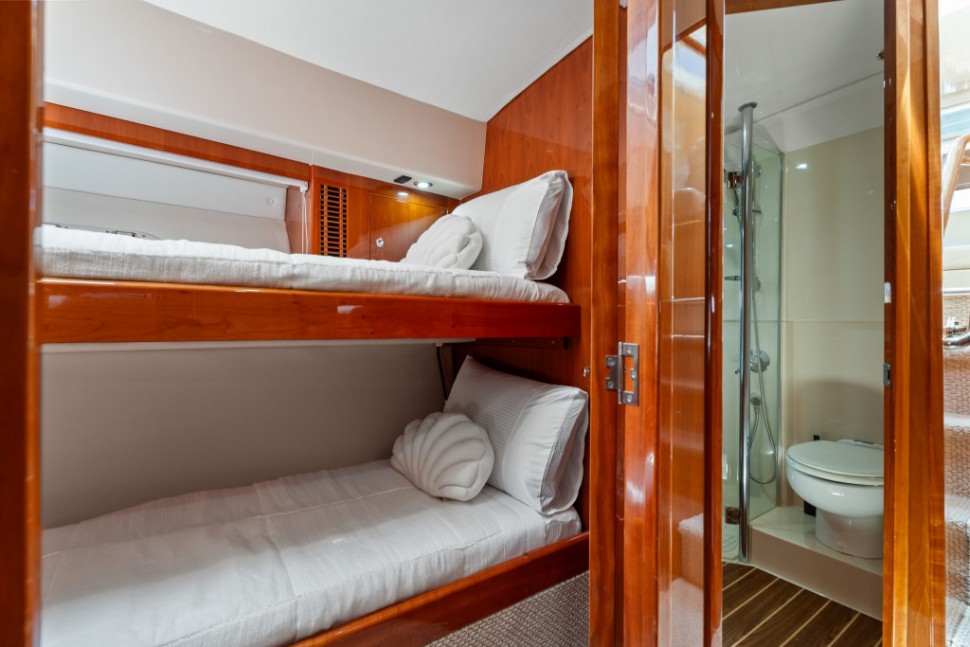 Riviera 4700 18 Bunk Cabin