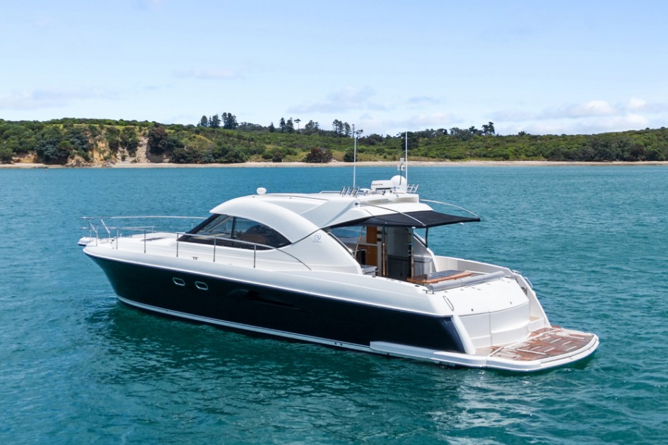Riviera 4700 6 Exterior Aft