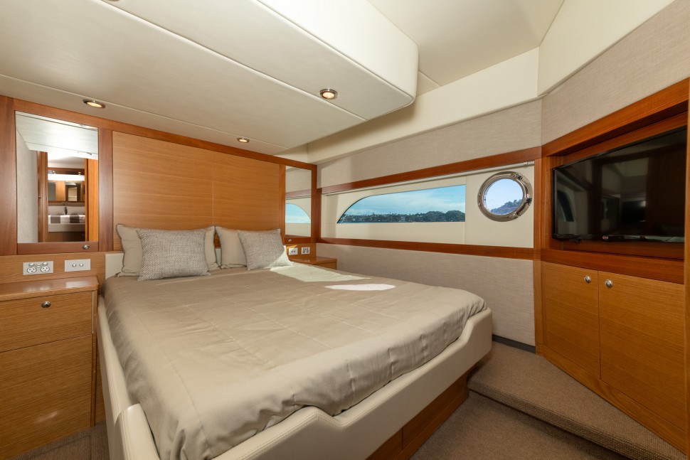 Riviera 52 Fly La Bella Vita 17