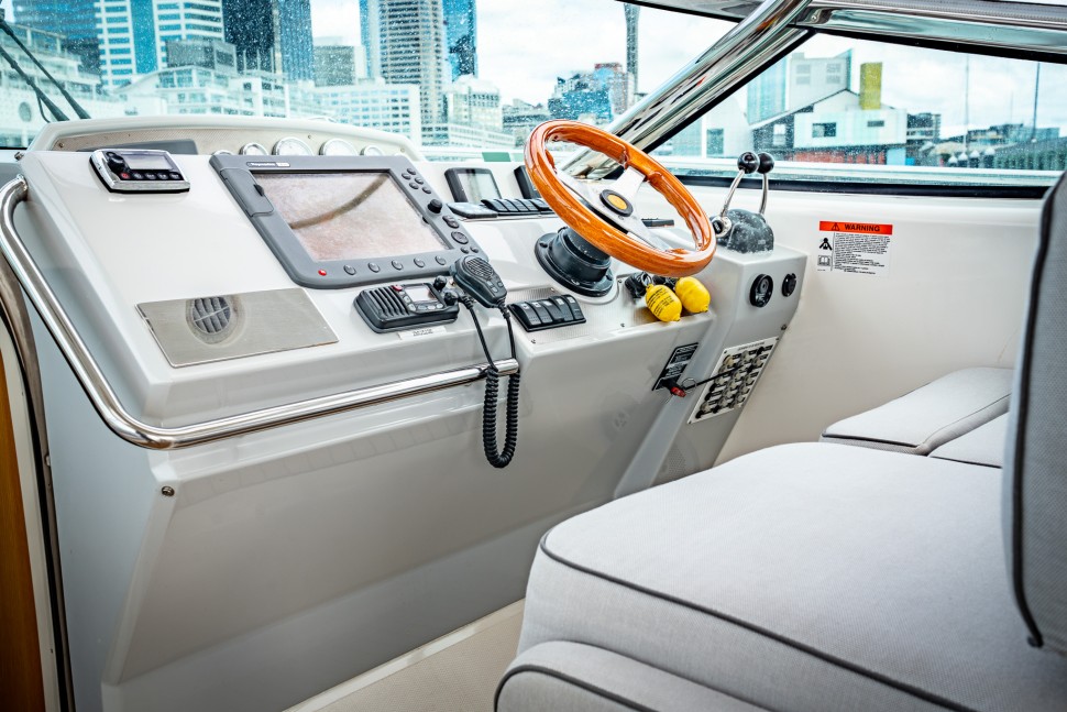 Riviera M400 Ne Kadar 9 Helm