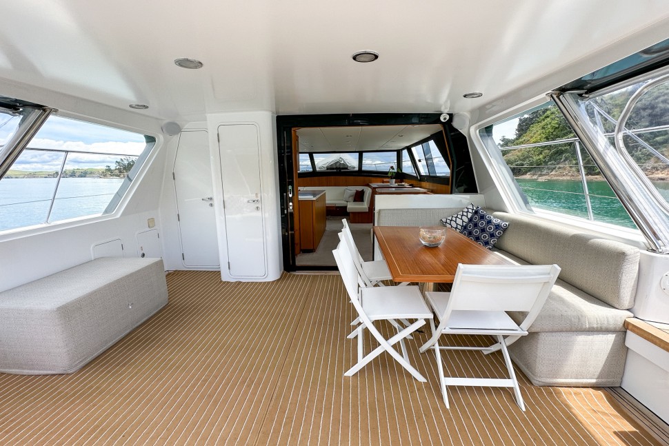 Roger Hill 16m 7 cockpit forward