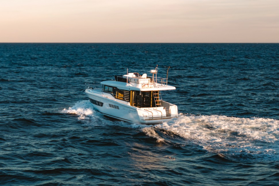 SWIFT TRAWLER 37FLY EXT 12