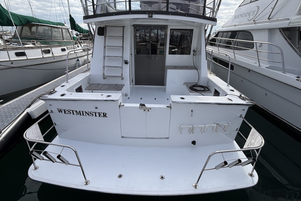 Salthouse 53 Westminster 8 Cockpit.jpg