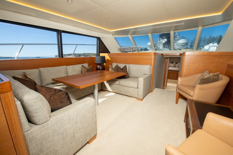 Salthouse 68 Ekara 10