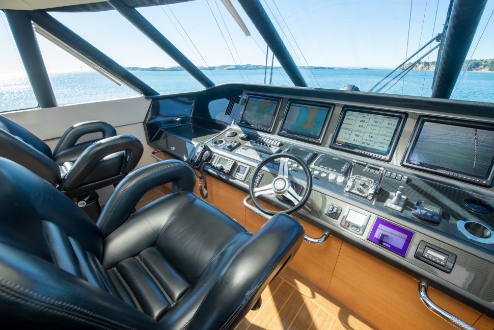 Salthouse 68 Ekara 16