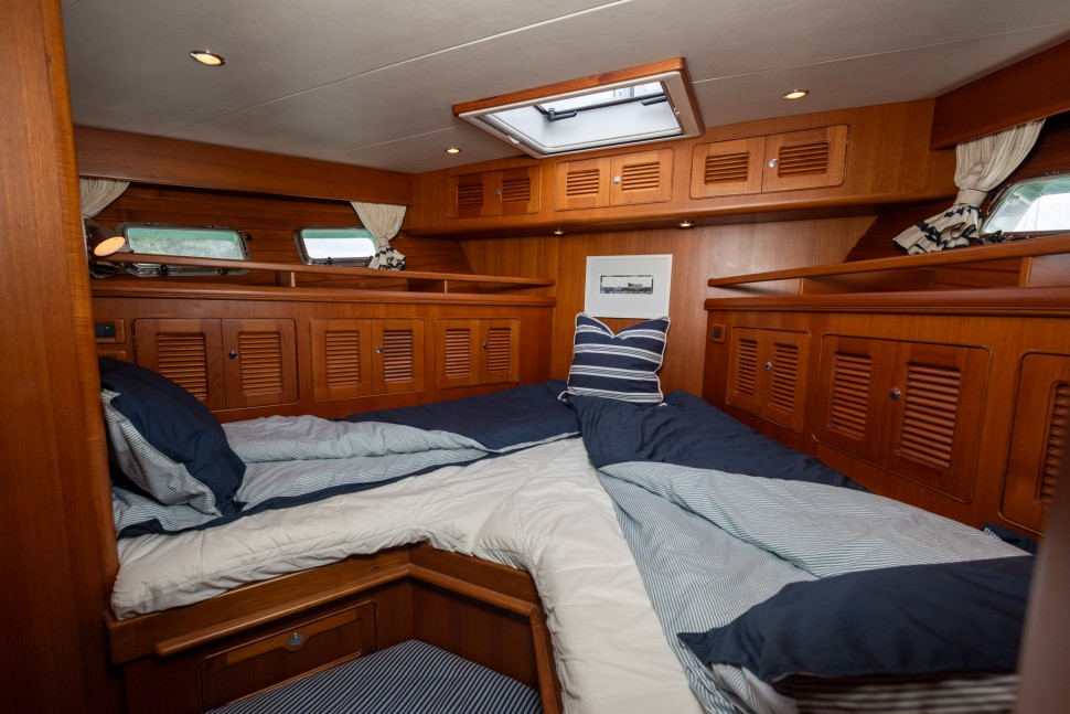 Selene 45 14 Guest cabin.jpg