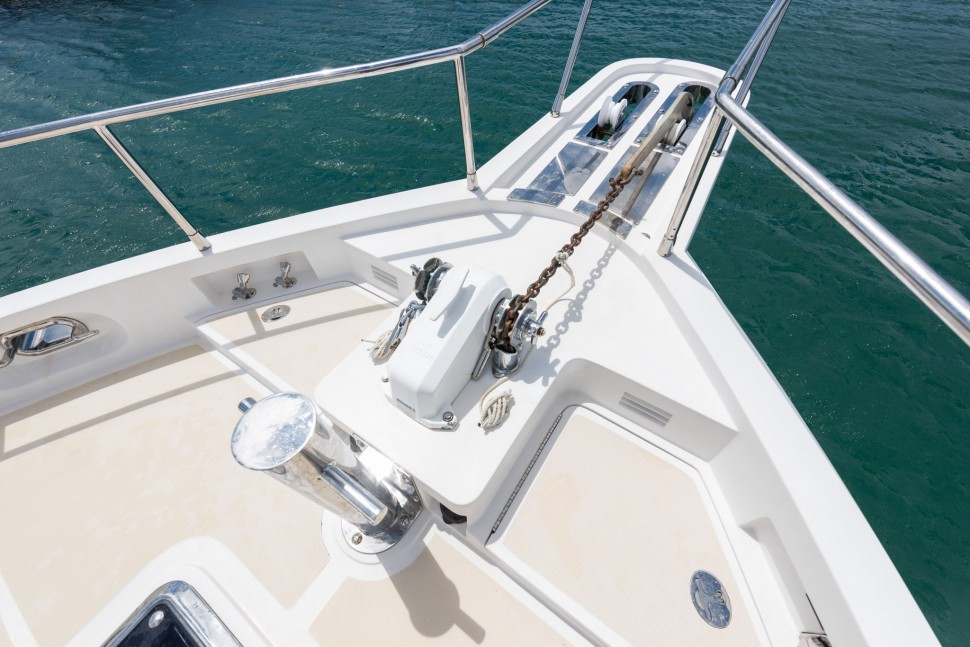 Selene 45 19 Foredeck.jpg