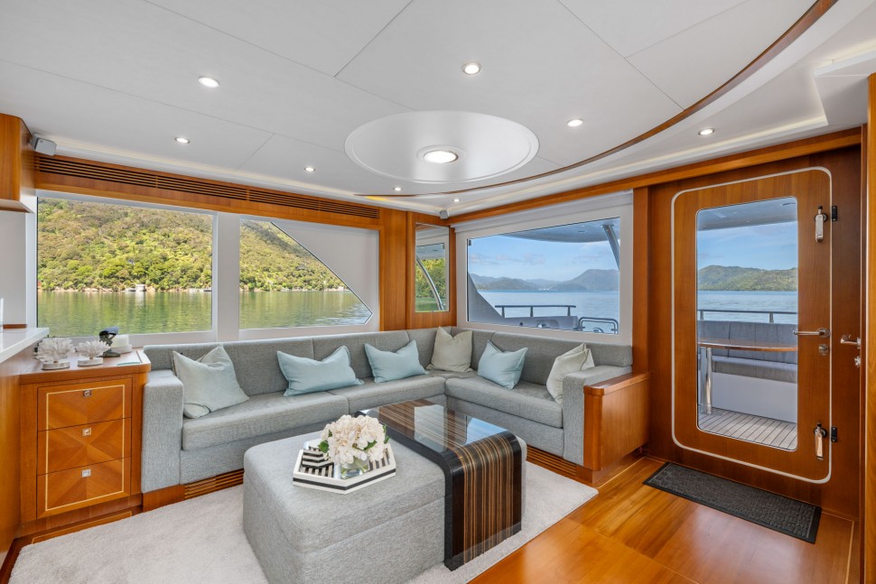 Selene Ocean Explore Interior 16