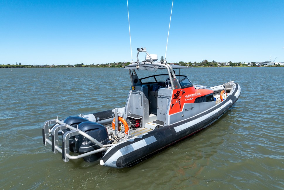 Sensation boats Interceptor 12m 13