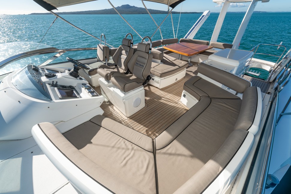Squadron 78 Fort Lincoln14 exterior flybridge