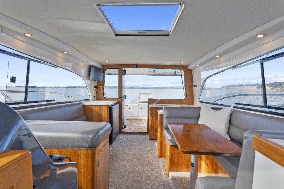 Superior 1200 SS Defiance 15 Saloon