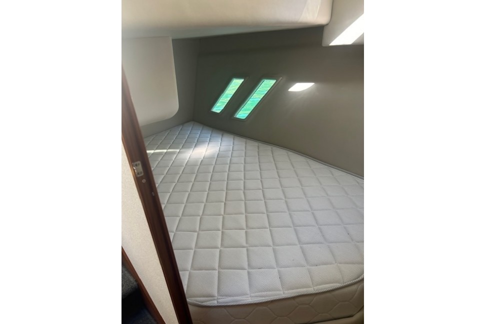 Superior 18 Guest cabin