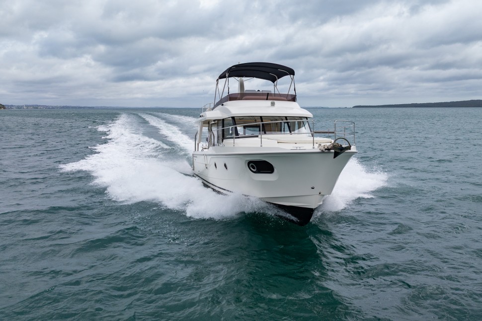 Swift Trawler 41 Fly Eclipse 2 exterior