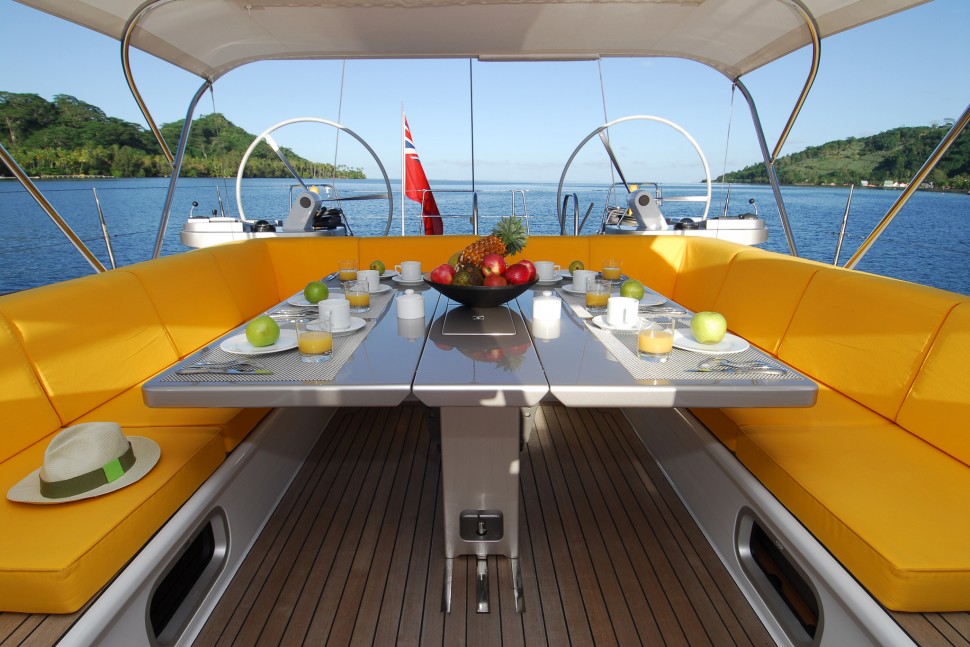 WT 78 Whimsy 09 deck saloon