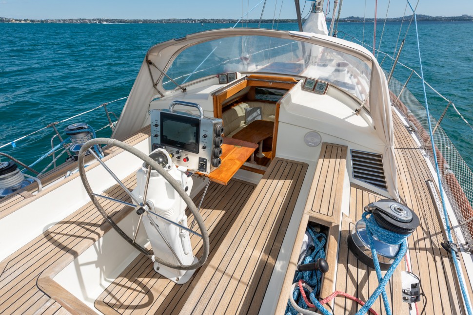 Warrick 53 Pilothouse5