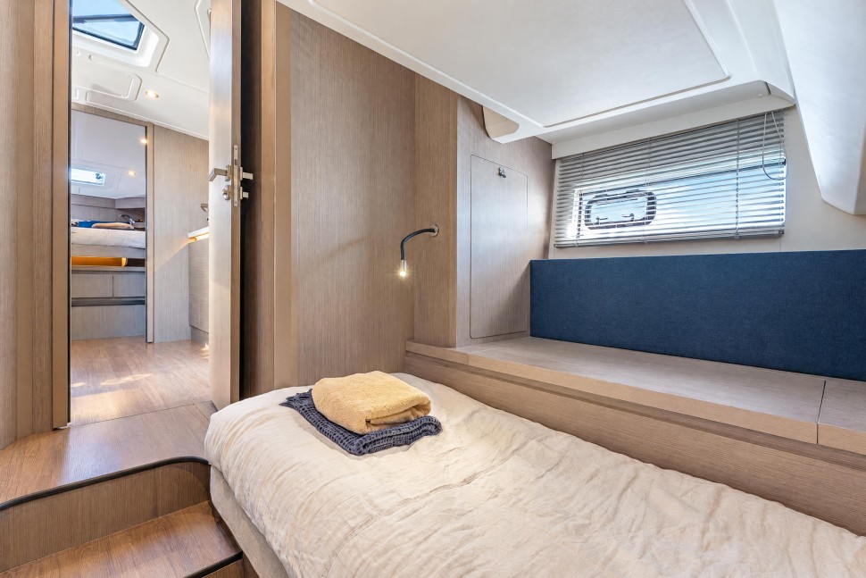 beneteau gran turismo 41 19 guest cabin