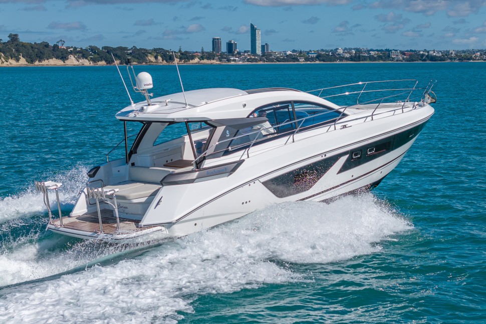beneteau gran turismo 41 larissa 02 underway aft quarter