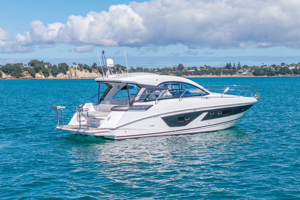 beneteau gran turismo 41 larissa 08 aft quarter swim platform