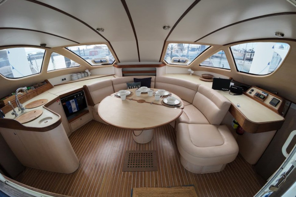 catana 411 12 saloon table